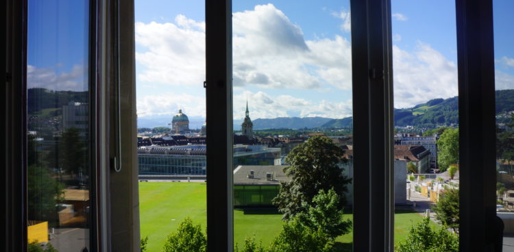 Sicht Hauptgebäude Uni Bern. Bild: Angela Krenger